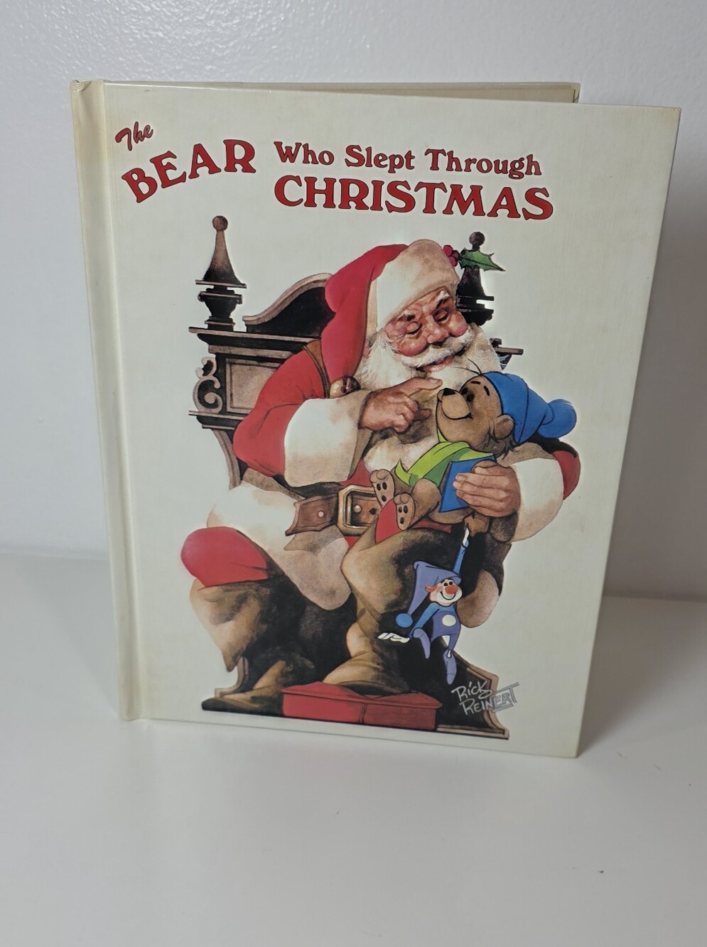 🎄 Vintage 1980 hardcover copy of The Bear Who Slept Through Christmas